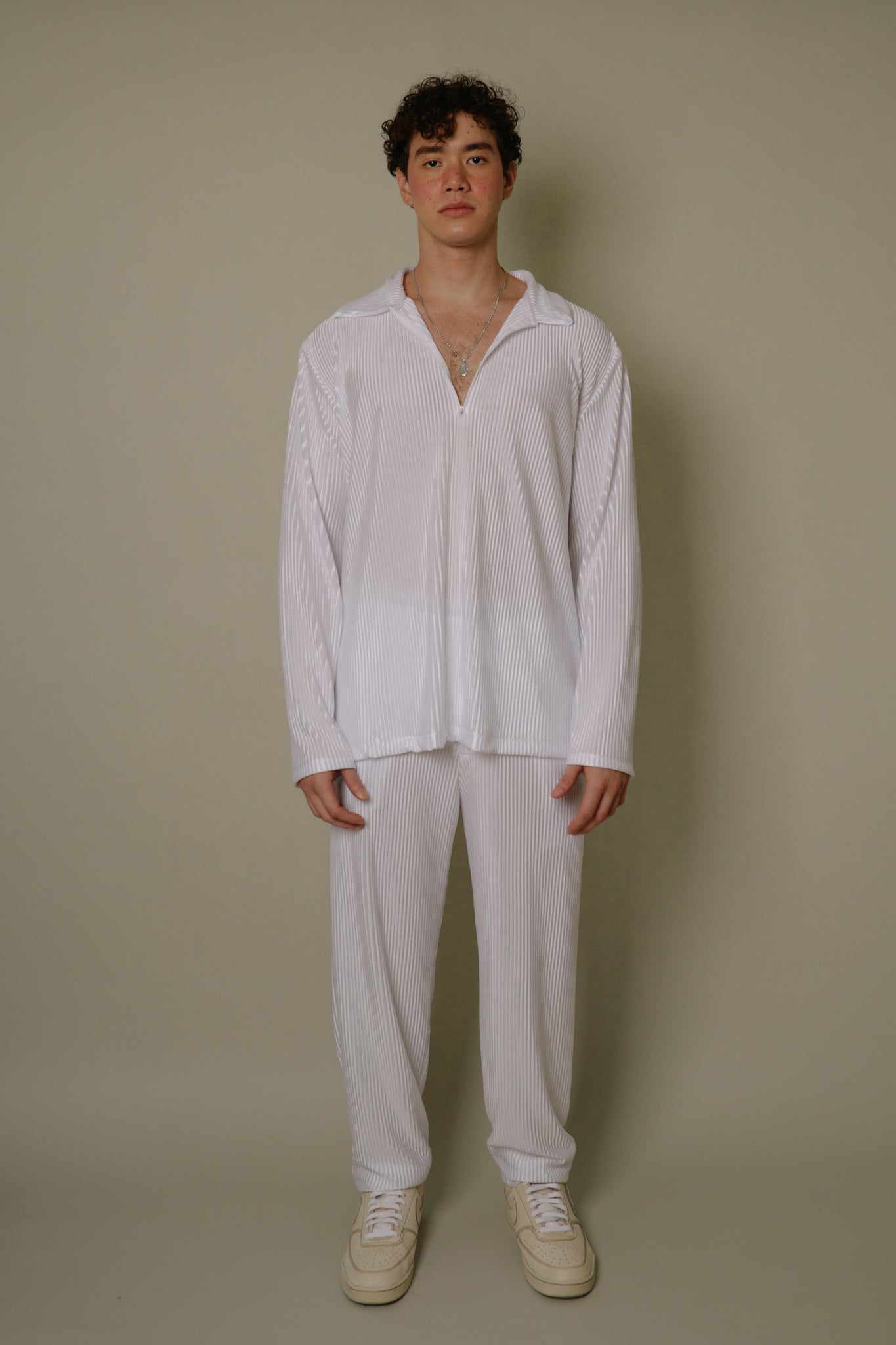 Nitidus Platinum White Pleated Quarter Zip