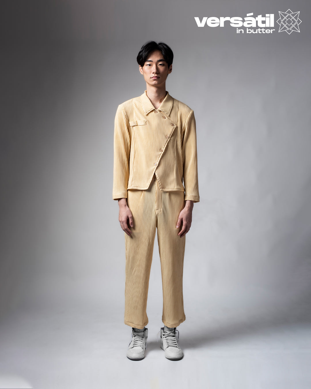 Versátil Butter Suit Set