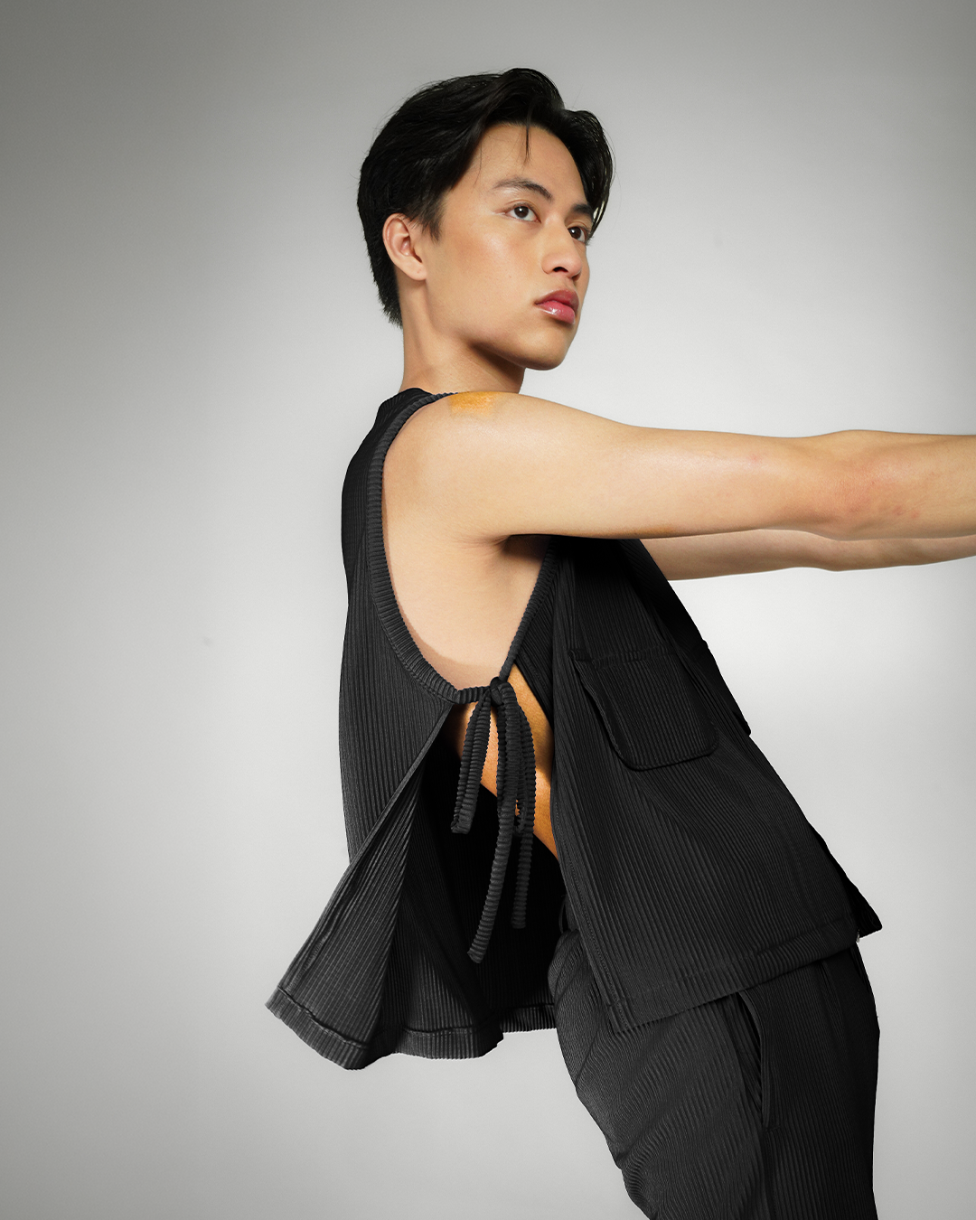 Eleutheria Jet Black Knot Vest