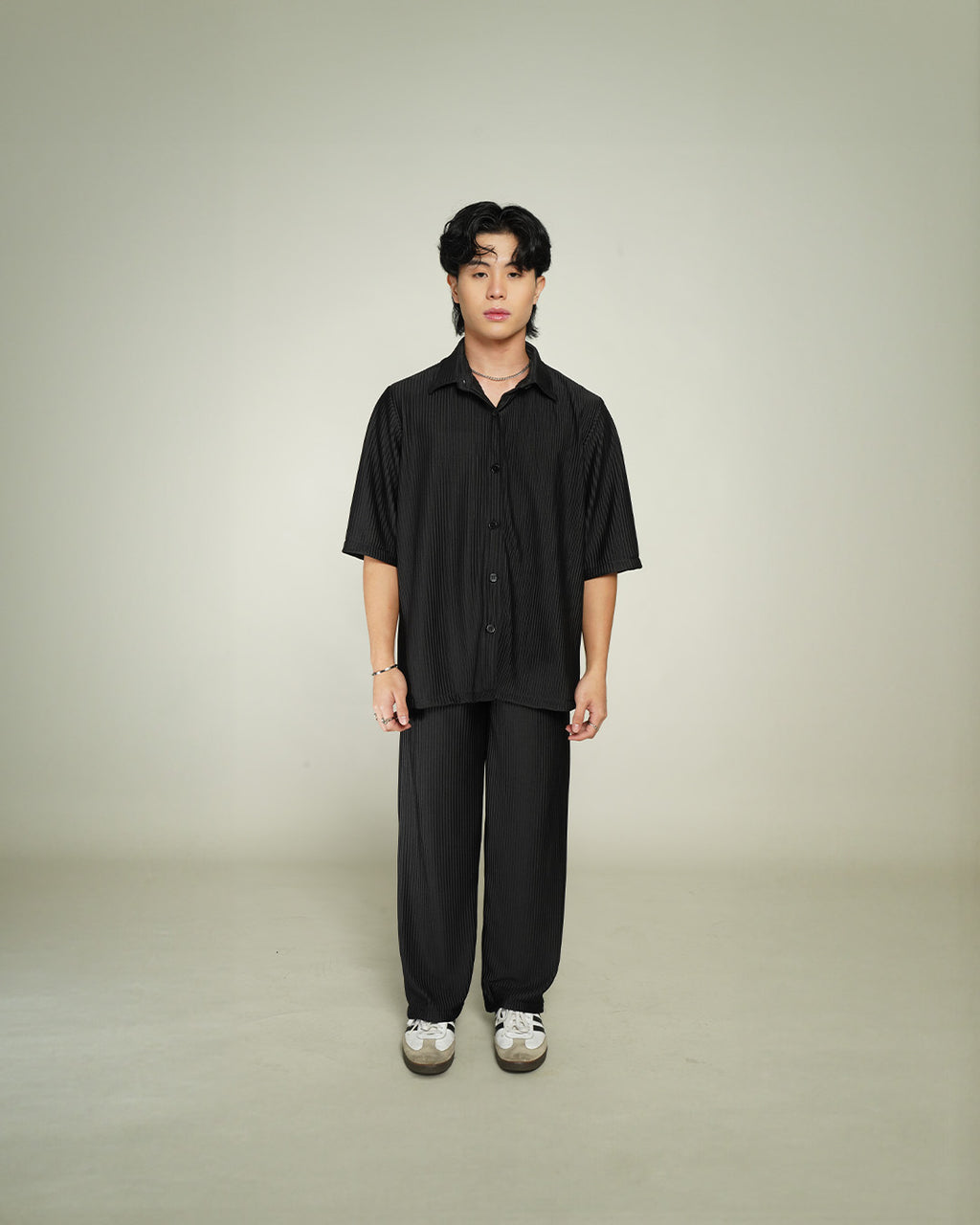 Paragon Jet Black Short Sleeves Set