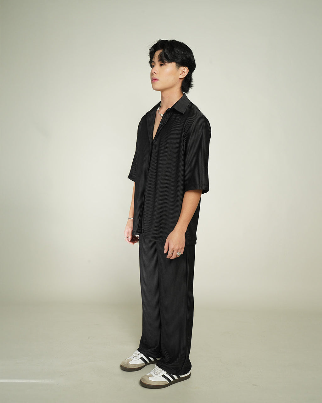 Paragon Jet Black Short Sleeves Set