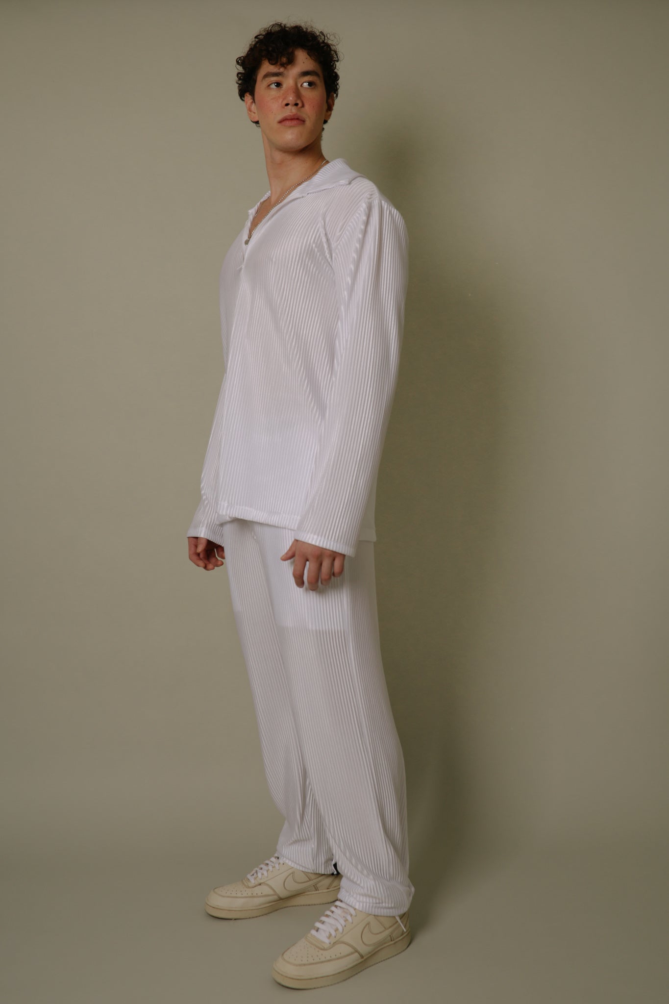 Nitidus Platinum White Pleated Quarter Zip